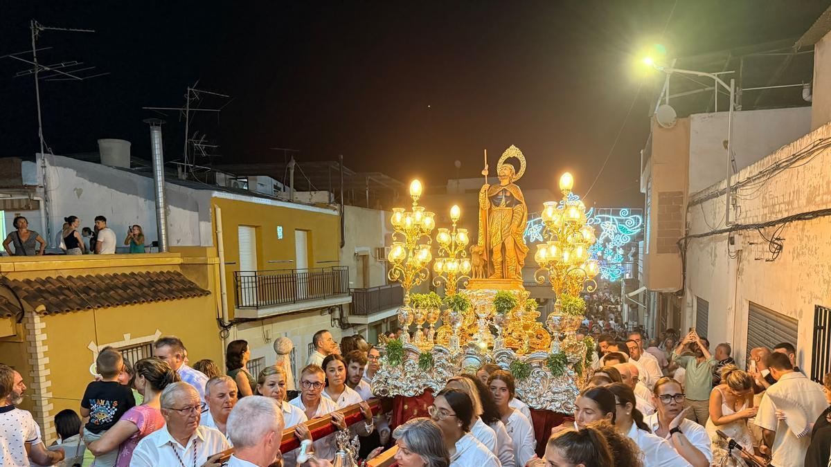 HOMENAJE A SAN ROQUE EN SU DÍA GRANDE EN CALLOSA (ALICANTE)