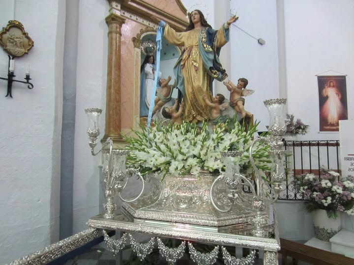 FESTIVIDAD DE LA ASUNCIÓN DE LA VIRGEN MARIA. FELICIDADES LOBÓN.