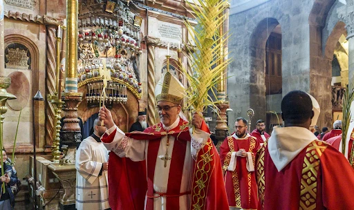 RESTRICCIÓN DEL ACCESO AL SANTO SEPULCRO EN DOMINGO DE RAMOS: UNA DECISIÓN DESPROPORCIONADA Y DE ALTO IMPACTO INTERNACIONAL