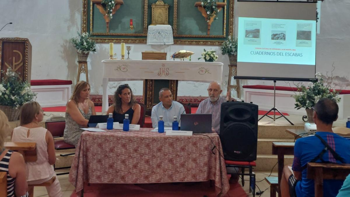 IGNACIO BERMEJO REIVINDICA LA HISTORIA DE ESTE PUEBLO DE CUENCA CON DOS NUEVOS CUADERNOS DEL ESCABAS