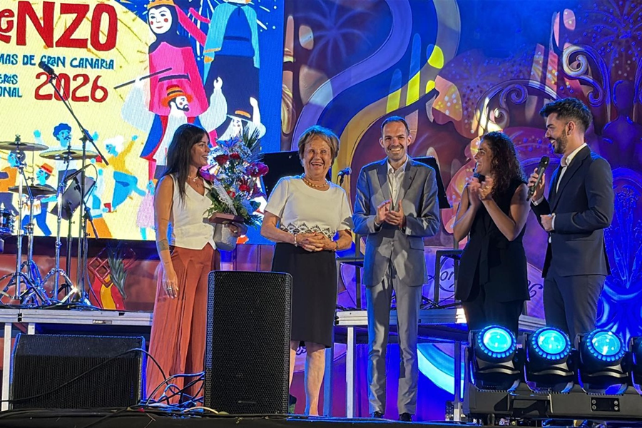 EL PUEBLO DE SAN LORENZO RECONOCE A RUFINA NARANJO, MANUEL SUÁREZ Y JUAN JOSÉ LAFORET EN SU GRAN GALA
