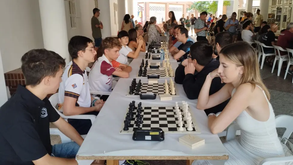 GRAN PARTICIPACIÓN EN EL XXVII TORNEO DE AJEDREZ CIUDAD DE LA BAÑEZA