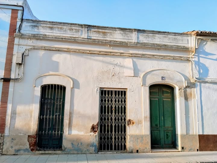 MEMORIA DE LAS BOTICAS Y FARMACIAS DE MONTIJO