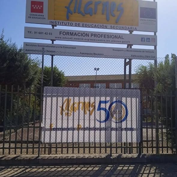 COMIENZAN LAS CLASES EN EL INSTITUTO ALARNES, QUE DA VIA LIBRE A LA CELEBRACION Y ACTOS DEL 50  ANIVERSARIO