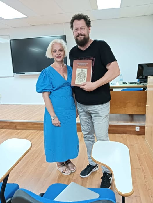 GRACIAS A MÓNICA BERNABÉU