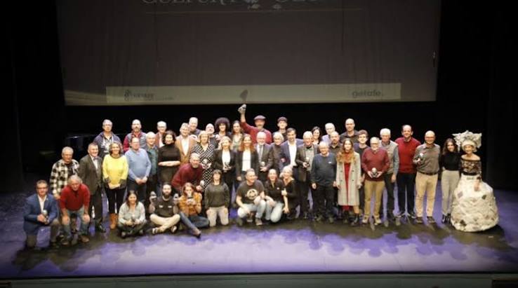 FELICIDADES A JUAN DIEGO BUENO Y A TODOS LOS QUE HAN TENIDO EL HONOR DE RECIBIR ALGUNO DE LOS PREMIOS O MENCIONES QUE SE HAN ENTREGADO EN ESTA GALA DE ARTE.