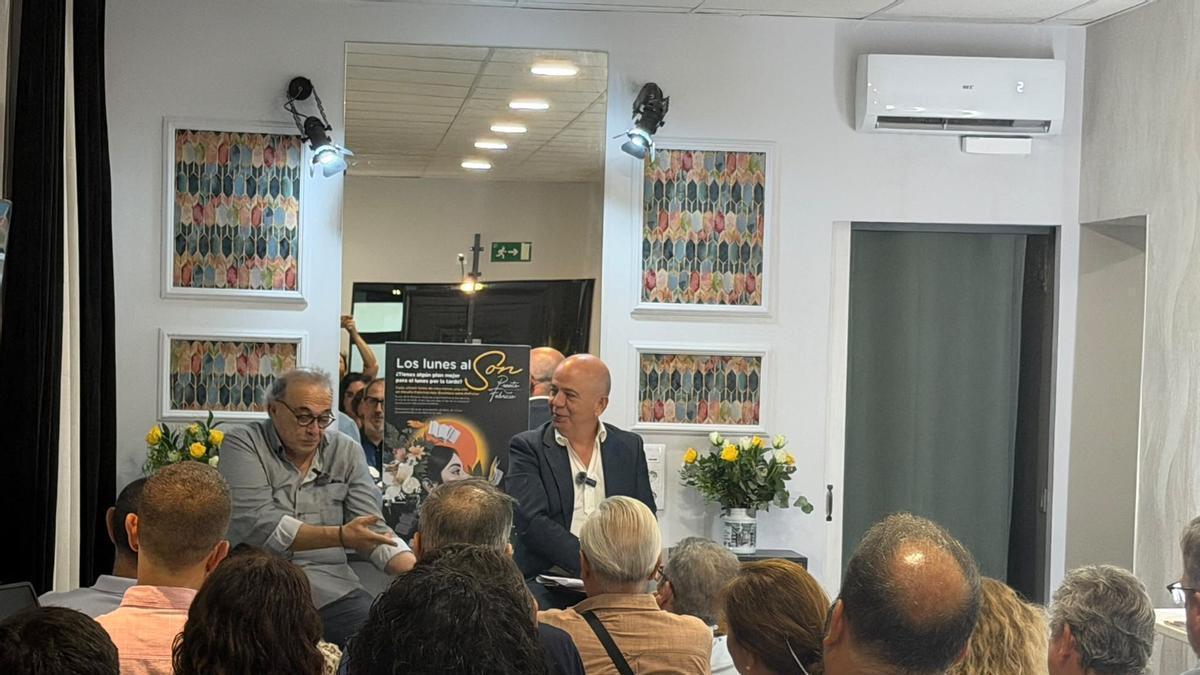 DE MALTRAVIESO A ALDEA MORET: EL CÁCERES QUE FERNANDO JIMÉNEZ BERROCAL CONTÓ EN ‘LOS LUNES AL SON’