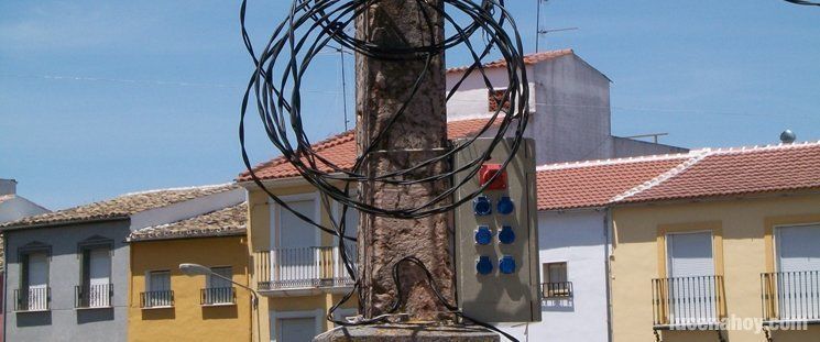 LOS «PROFANOS» EN LA PLAZA DE LA BARRERA, POR ANTONIO MUÑOZ CALZADO
