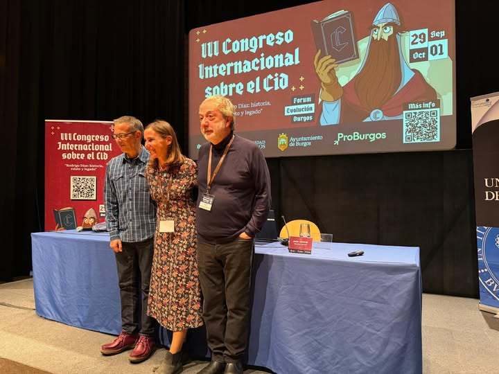 QUE JAVIER OLIVARES, EL CREADOR DE LA ACLAMADA SERIE DE TELEVISIÓN «EL MINISTERIO DEL TIEMPO», TE DÉ UNA CHARLA NO TIENE PRECIO .
