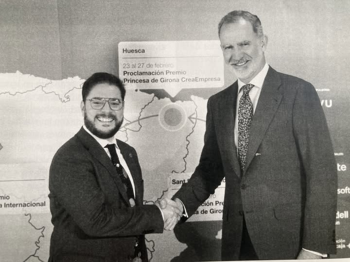 RAFAEL LUQUE, ASTROFISICO
