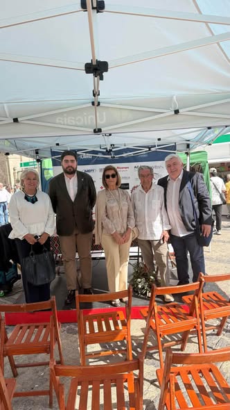 “LA HIDALGUÍA EN ‘EL QUIJOTE’”: ACTO CONJUNTO DE LA STEHG CON LA COFRADÍA INTERNACIONAL DE INVESTIGADORES EN LA FERIA DEL LIBRO DE TOLEDO.