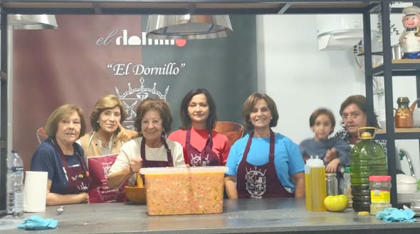 PREPARANDO LA PIPIRRANA SOLIDARIA