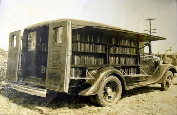 LAS BIBLIOTECAS DE LAS MISIONES PEDAGÓGICAS Y SUS MARCAPÁGINAS.