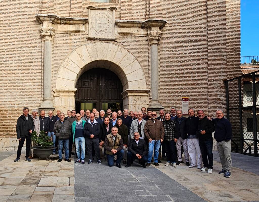 COMPAÑEROS DE COLEGIO SIGUEN REENCONTRÁNDOSE TRAS MÁS DE CINCUENTA AÑOS